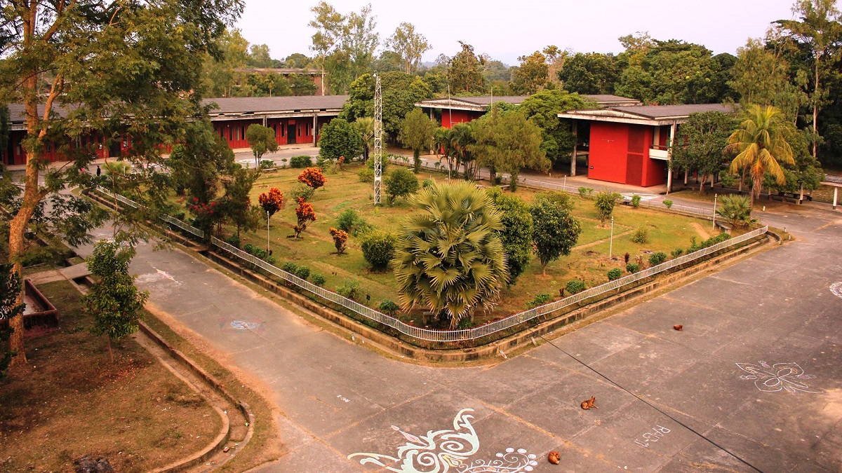 ভবন থেকে পড়ে গুরুতর আহত বিএসপিআই শিক্ষার্থী