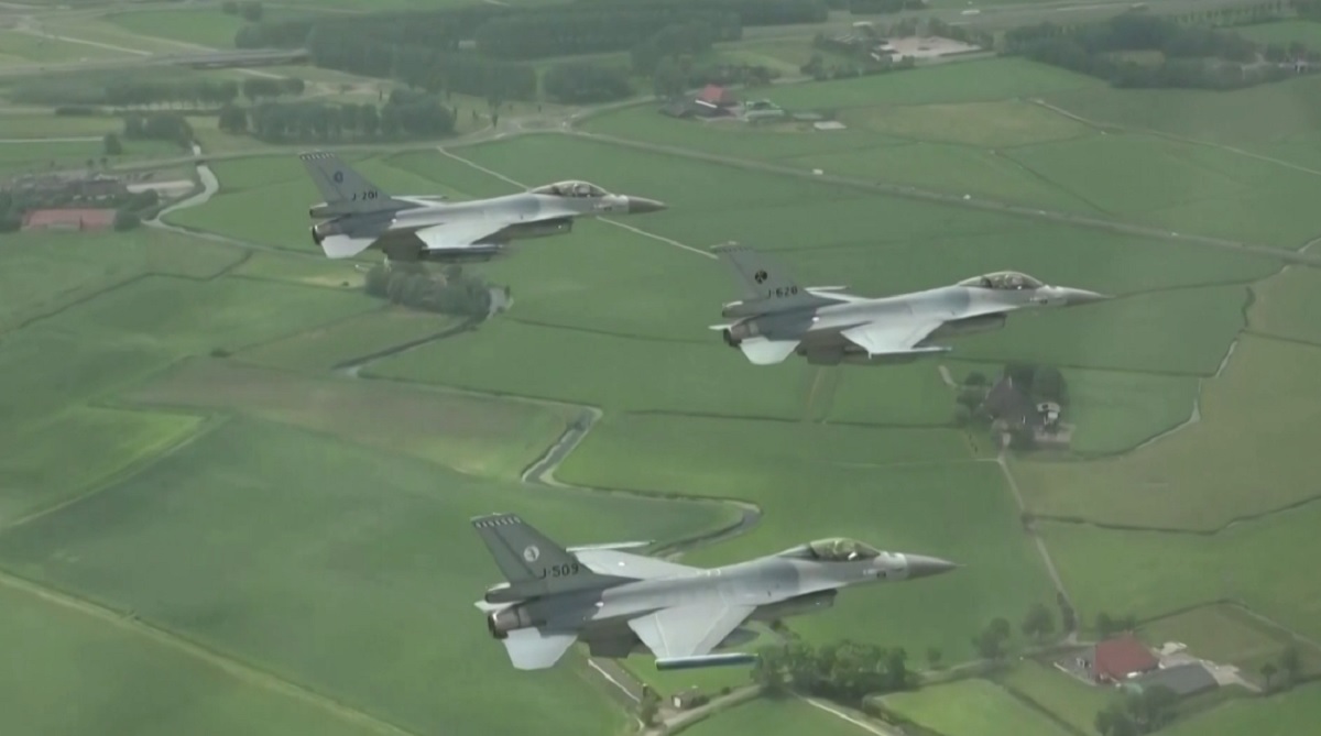 আগস্ট থেকে এফ-১৬ চালানোর প্রশিক্ষণ নিবেন ইউক্রেনীয় পাইলটরা: ন্যাটো