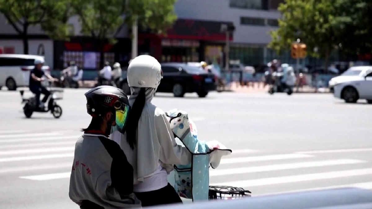 এক সপ্তাহে তিনবার ভাঙল বিশ্বের উষ্ণতম দিনের রেকর্ড