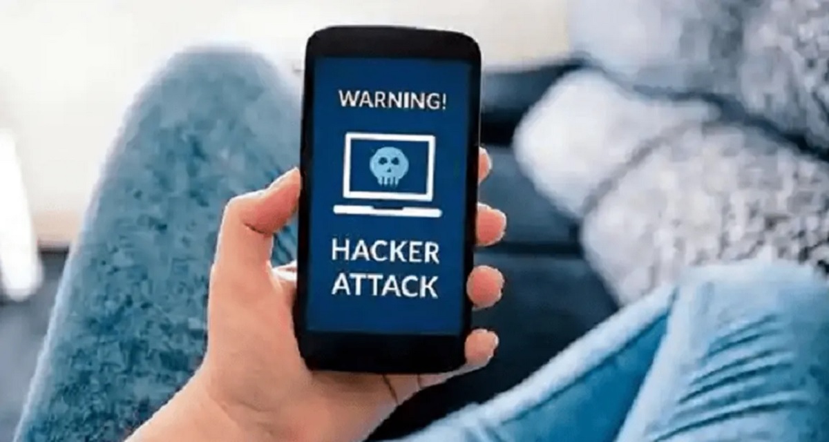 ফোন হ্যাক হয়েছে কিনা বুঝবেন যেভাবে