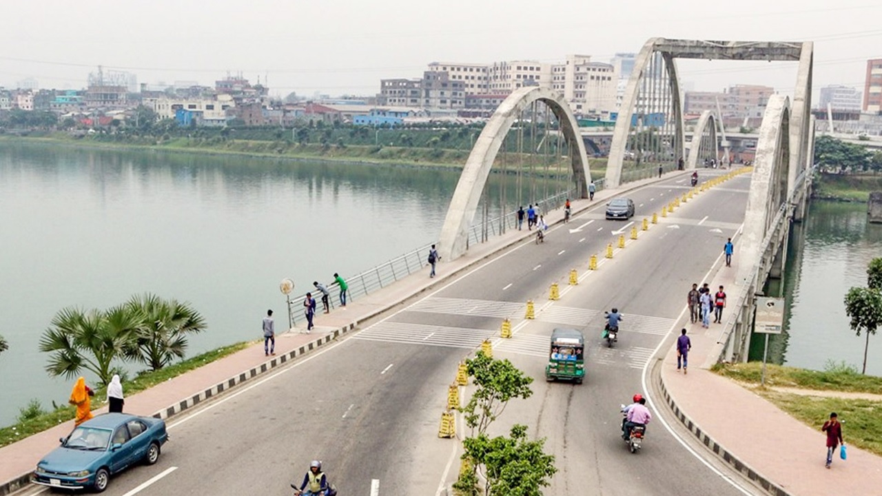পুলিশ দেখেই হাতিরঝিলের পানিতে লাফ তরুণীর, লাশ উদ্ধার