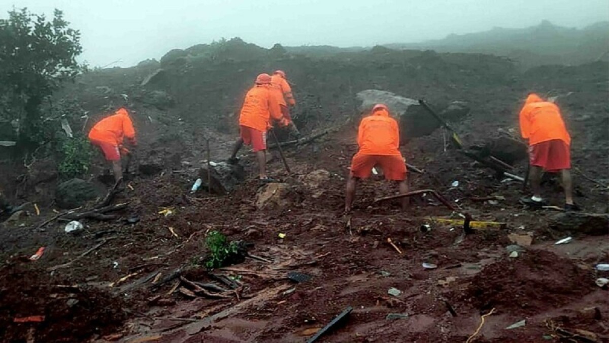 মহারাষ্ট্রের ভূমিধসে মৃতের সংখ্যা বেড়ে ২৭, নিখোঁজ অন্তত ৮০ বাসিন্দা