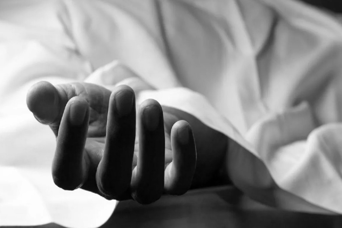 ধর্ষণের প্রতিশোধ নিতে যুবককে কুপিয়ে হত্যা