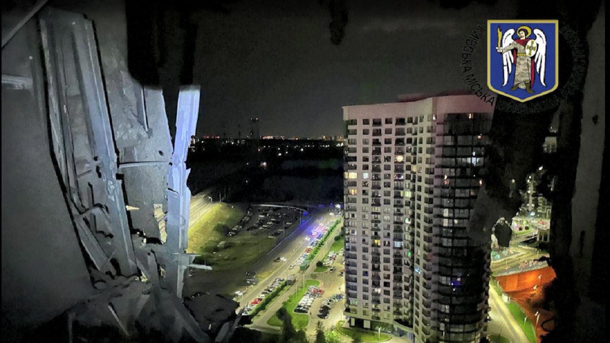 তৃতীয় রাতের মতো কিয়েভে ড্রোন হামলা, নিহত বেসামরিক নাগরিক