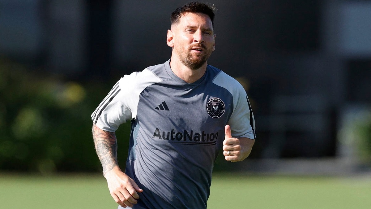 মায়ামির হয়ে প্রথম দিনের অনুশীলনে খোশ মেজাজে মেসি