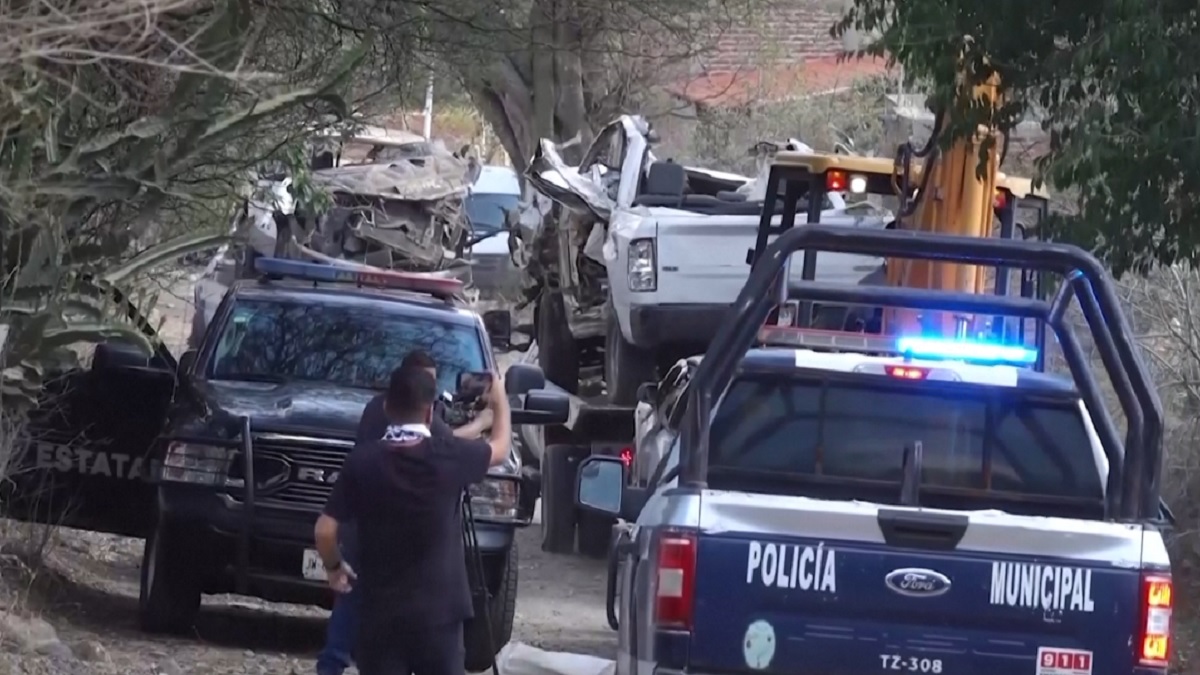 মেক্সিকোয় বোমা বিস্ফোরণে পুলিশ সদস্যসহ ৬ জনের প্রাণহানি