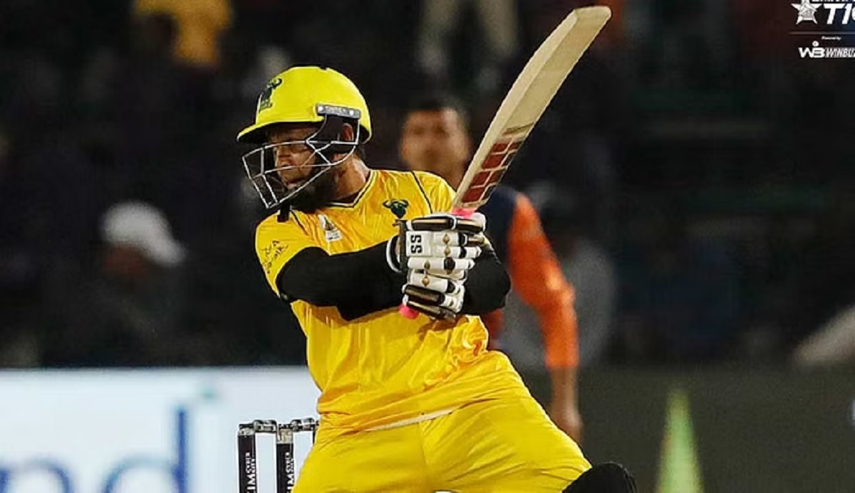 শেষ ওভারে ঝড় তুলেও নায়ক হতে পারলেন না মুশফিক