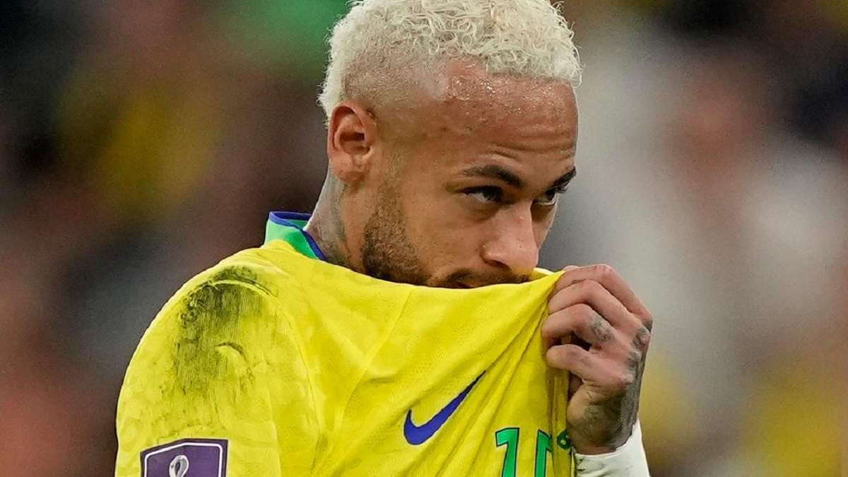 পরিবেশ আইন লঙ্ঘনের দায়ে জরিমানা গুনতে হচ্ছে নেইমারের