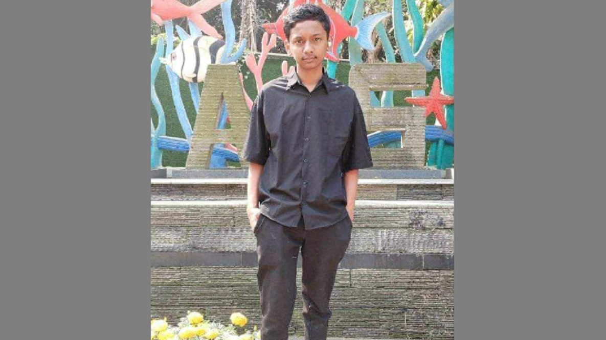 ফুটবলে ‘কিক’ মারায় সপ্তম শ্রেণির ছাত্রকে পিটিয়ে হত্যা