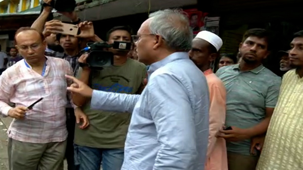 কার্যালয়ের সামনে থেকে নেতাকর্মীদের সরে যেতে রিজভীর নির্দেশ