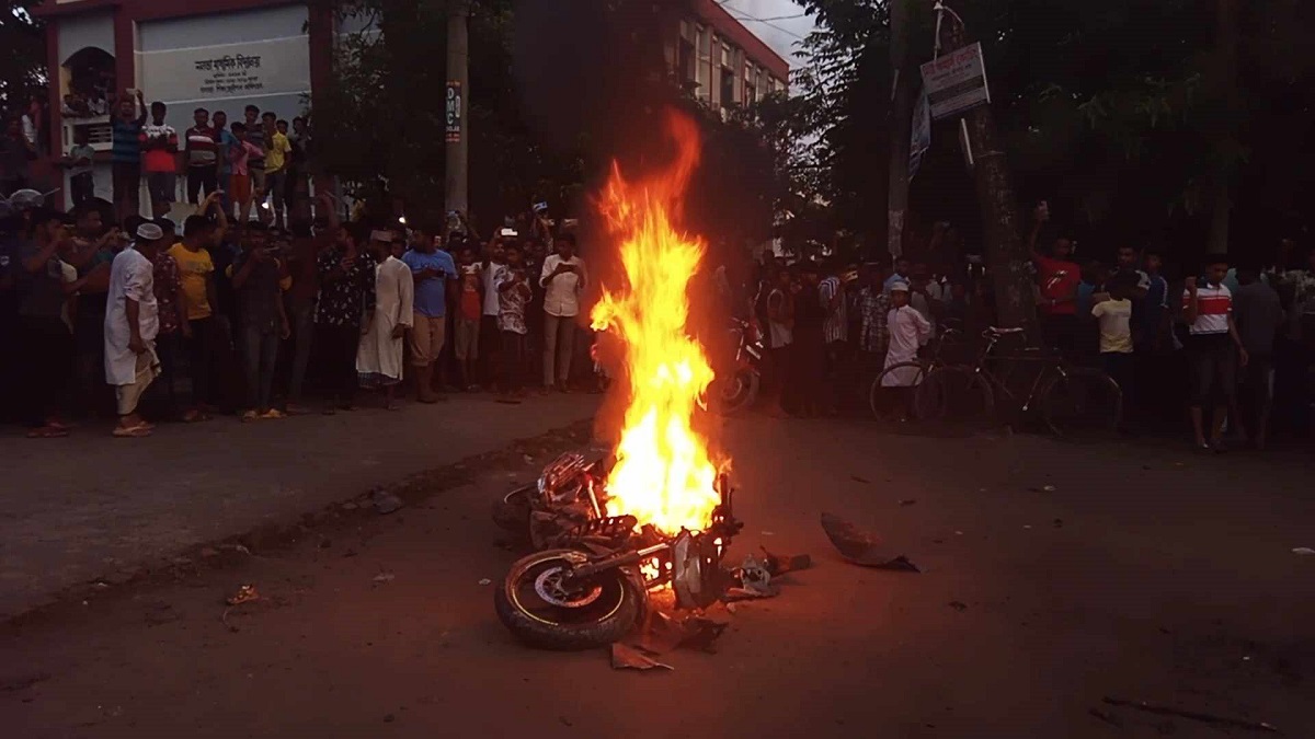 সাতক্ষীরায় শিক্ষকের মারপিটে ছাত্রের মৃত্যুর অভিযোগ