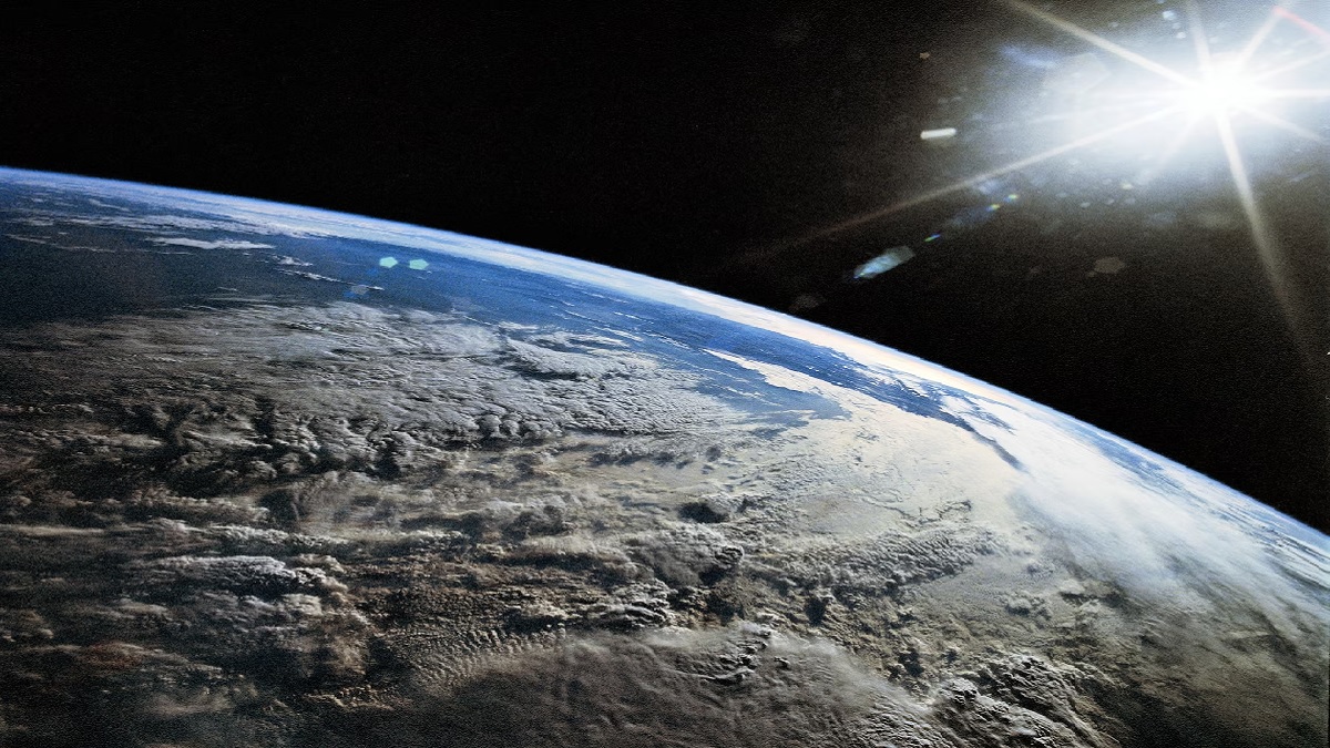 আজ একই সময়ে সূর্যের আলো পাবে পৃথিবীর ৯৯ শতাংশ মানুষ, বাংলাদেশে কখন?