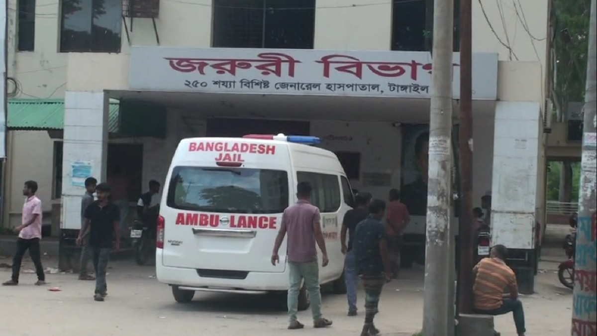 টাঙ্গাইলে ট্রাক চাপায় স্কুলশিক্ষক নিহত