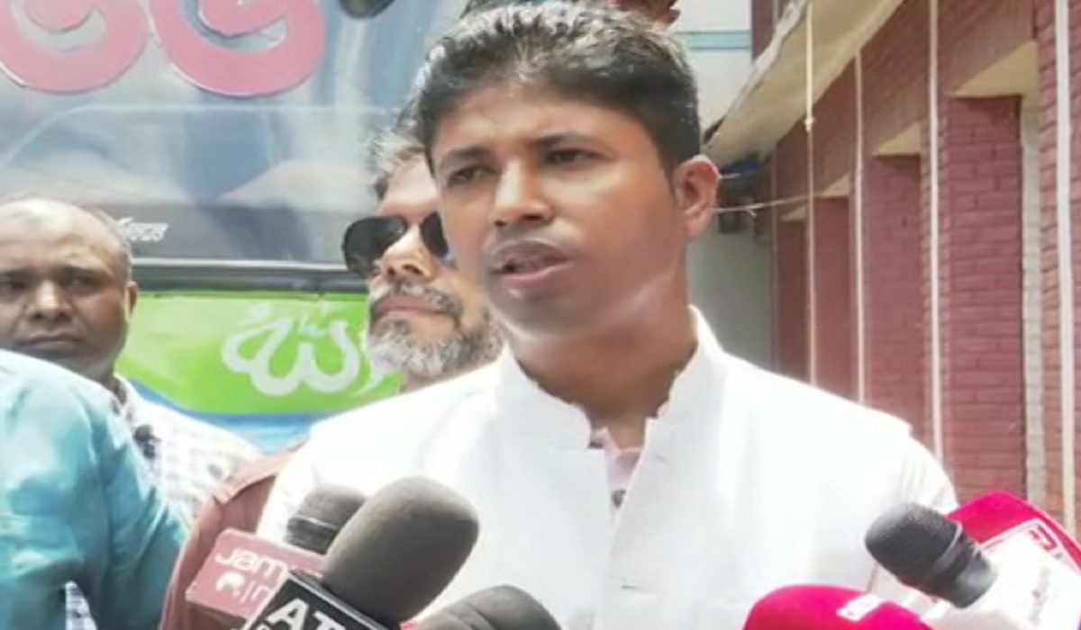 ঢাকা-১৭ উপনির্বাচন: ভোটদানে বাধা দেয়ার অভিযোগ এনে স্বতন্ত্র প্রার্থীর নির্বাচন বর্জন