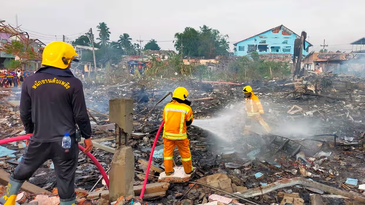 থাইল্যান্ডে আতশবাজির কারখানায় ভয়াবহ বিস্ফোরণে নিহত ৯, আহত অন্তত ১৫