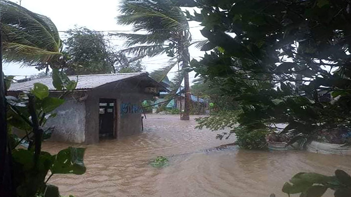 পূর্ব এশিয়ায় টাইফুন ডকসুরির তাণ্ডব, ফিলিপাইনে নিহত অন্তত ৬