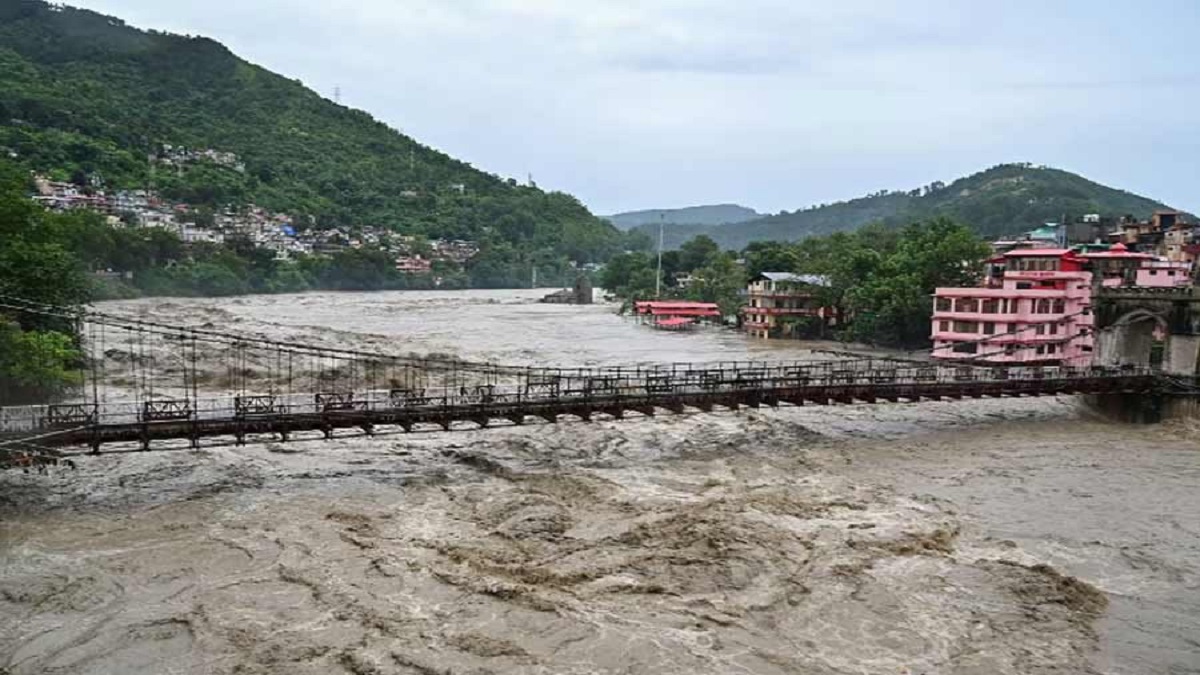 ভারতের উত্তরাখণ্ডে বন্যা-ভূমিধসে শিশুসহ নিহত ৩