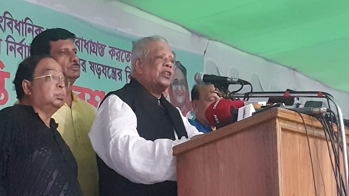 আন্দোলনের নামে সংবিধানে হাত দিতে চায় বিএনপি: শান্তি সমাবেশে ১৪ দলের নেতারা