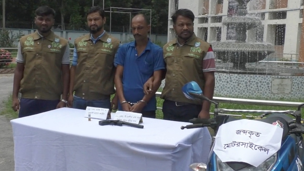 গাইবান্ধায় দেশীয় আগ্নেয়াস্ত্র ও গুলিসহ গ্রেফতার ১