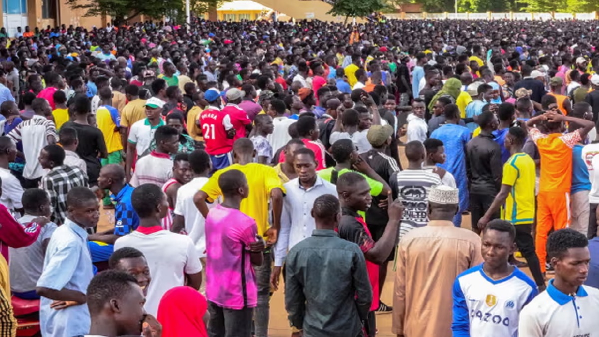 নাইজারের জান্তা সরকারের প্রতি সাধারণ জনতার বিরল সমর্থন