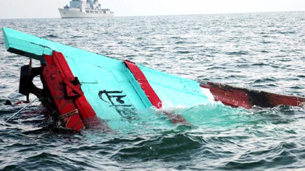 ভোলায় ট্রলার ডুবি, ৩ জেলে নিখোঁজ