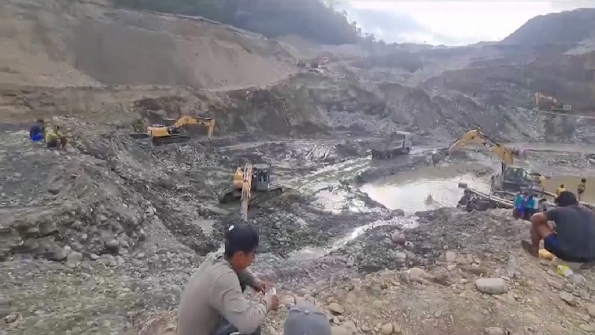 বলিভিয়ায় স্বর্ণখনিতে ধস, নিহত ৫