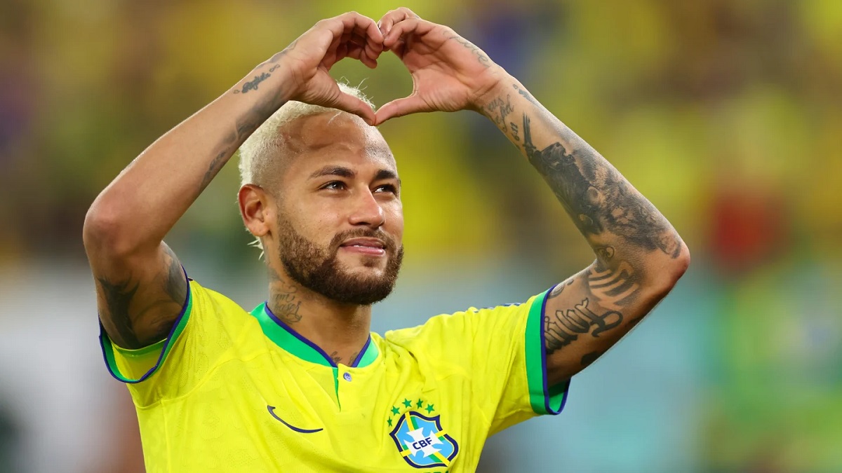 ব্রাজিল দলে ফিরলেন নেইমার