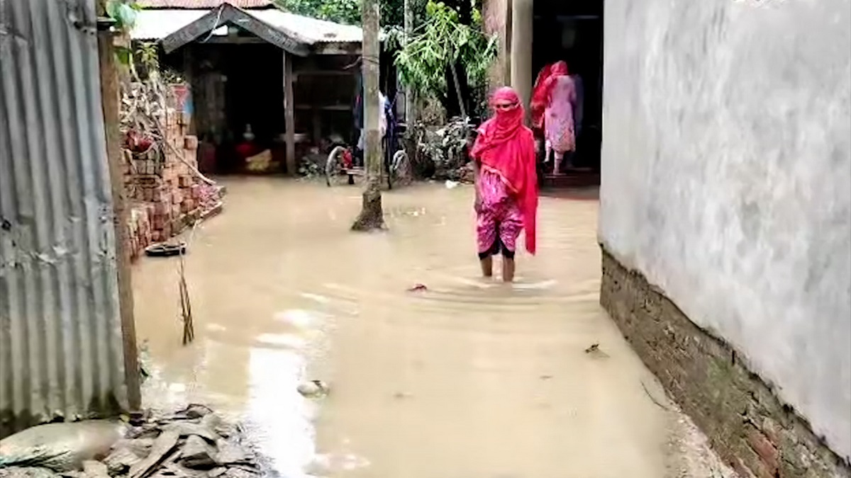 বৃহত্তর চট্টগ্রামে প্লাবন পরিস্থিতি: বিভিন্ন এলাকা থেকে পানি নেমেছে; ক্ষয়ক্ষতি ব্যাপক