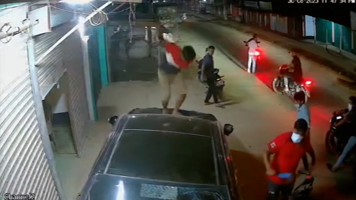 গাজীপুরে মাদক কারবারকে কেন্দ্র করে গোলাগুলি ককটেল বিস্ফোরণ, আহত ২