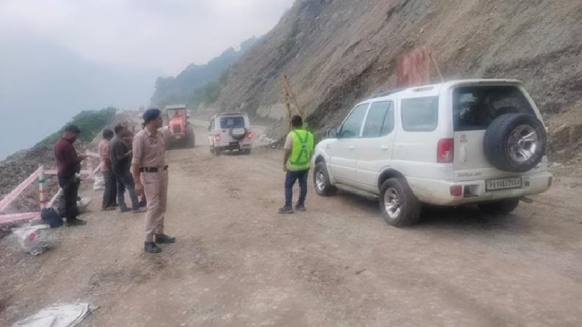 হিমাচল প্রদেশে ভূমিধসে বন্ধ মহাসড়ক, বহু হতাহত