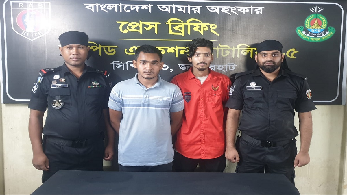 জয়পুরহাটে সহযোগীসহ এক ধর্ষক গ্রেফতার