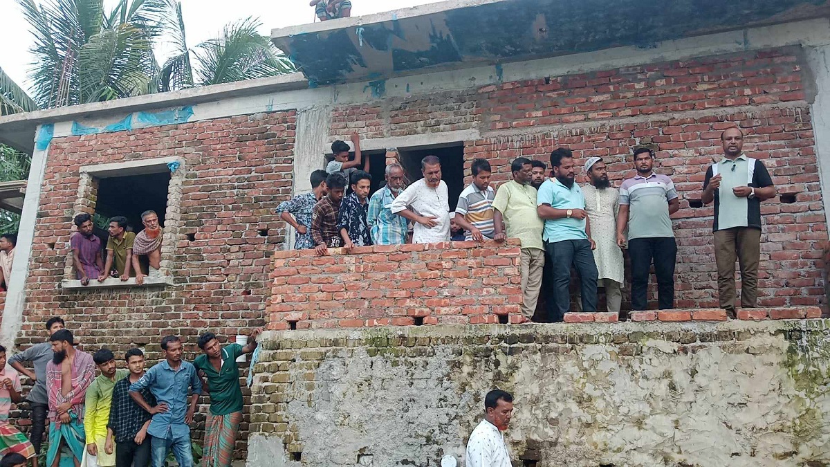 নেত্রকোণায় দেয়াল ধসে নির্মাণ শ্রমিকের মৃত্যু