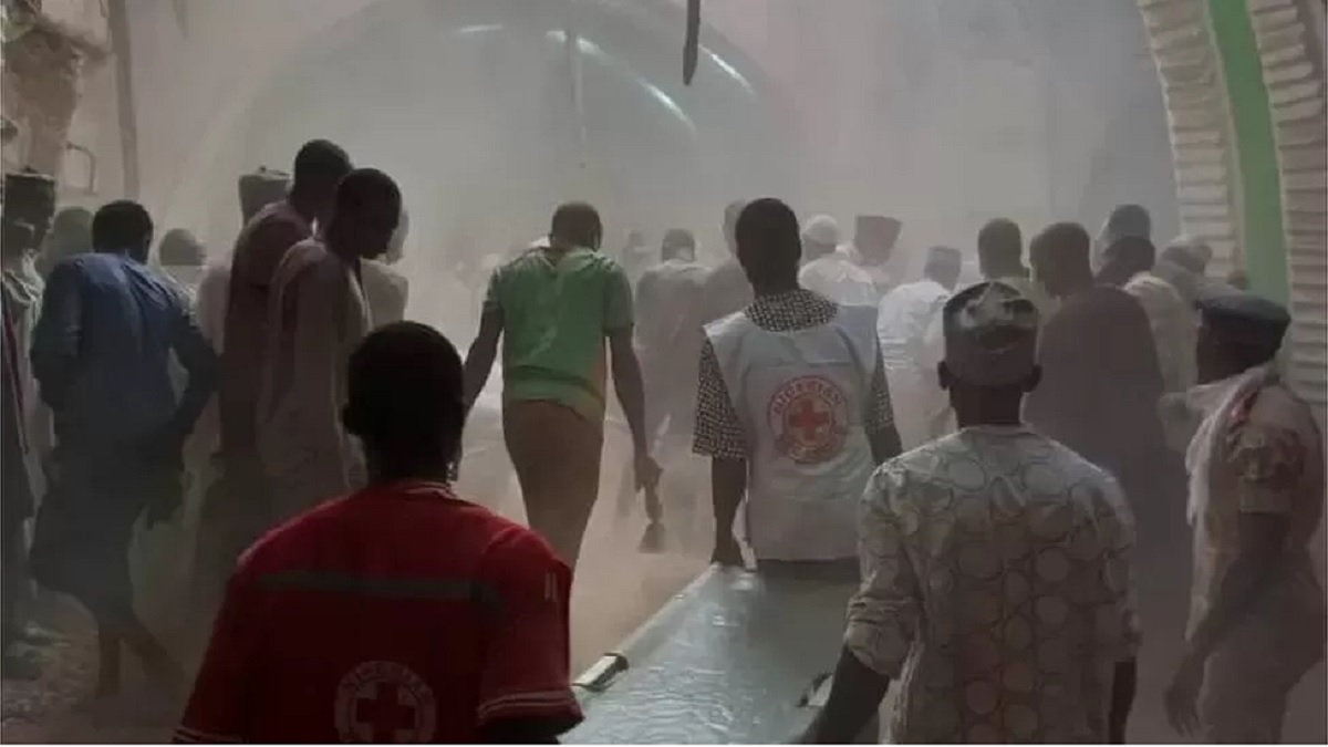 নাইজেরিয়ায় নামাজের সময় মসজিদ ধসে প্রাণহানি ৭ মুসল্লির