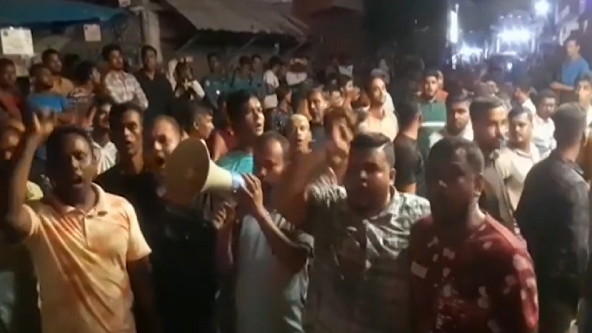 ঢাকায় জানাজার দাবিতে সাঈদী সমর্থকদের বিক্ষোভ-সংঘর্ষ