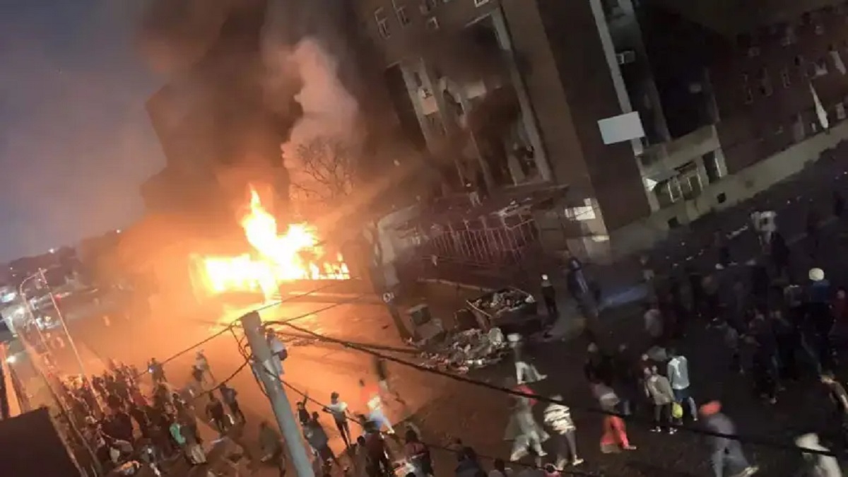 দক্ষিণ আফ্রিকার রাজধানীতে ভয়াবহ অগ্নিকাণ্ড, নিহত ৬৩