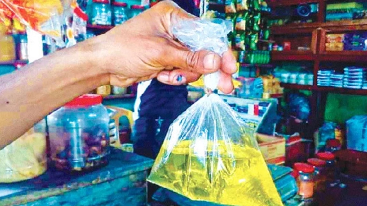 খোলা সয়াবিন তেল বিক্রি হবে আরও ৬ মাস