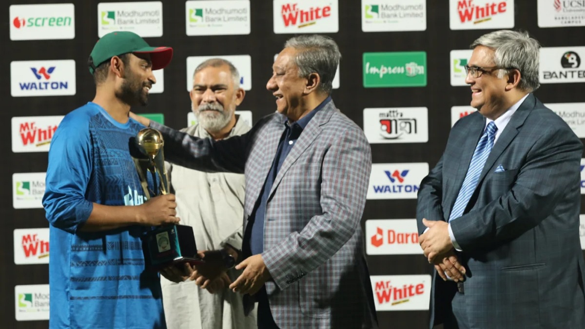 সন্ধ্যায় ধোঁয়াশা কাটাবেন তামিম?