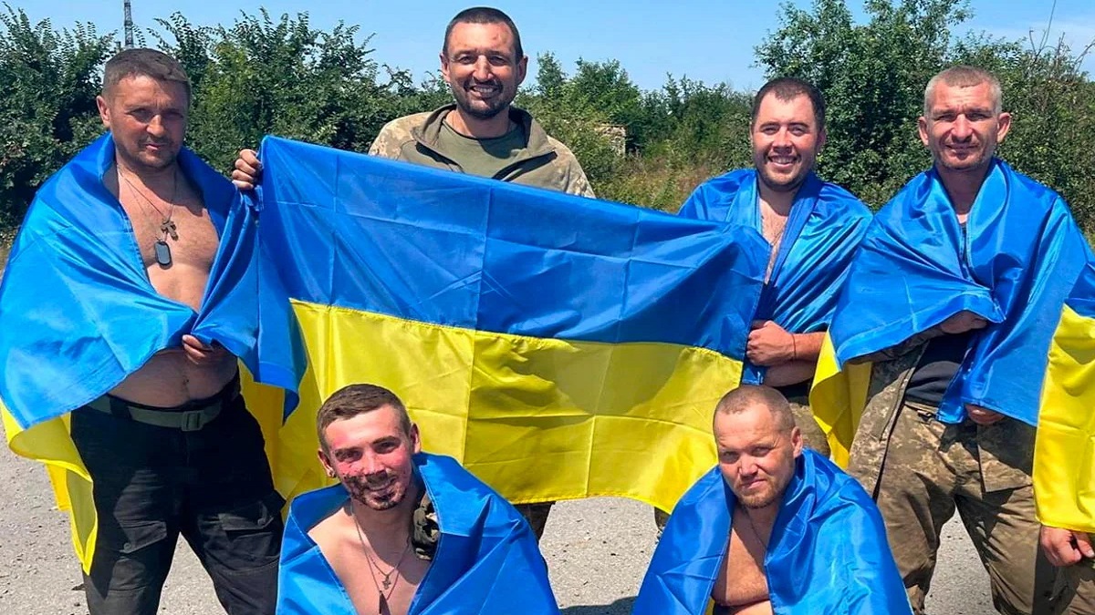 শান্তি আলোচনার পরদিনই রুশ কারাগার থেকে ফিরলো ২২ ইউক্রেনীয় সেনা