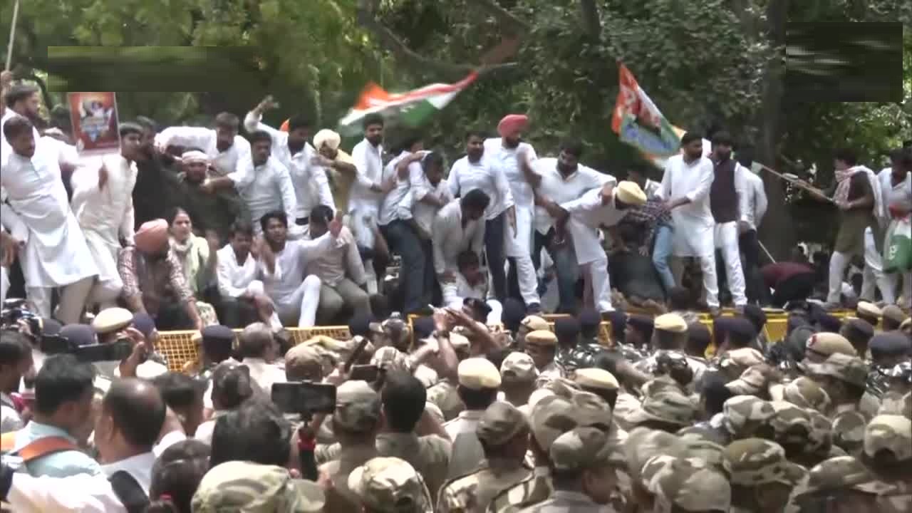 দিল্লিতে যুব কংগ্রেসের বিক্ষোভ