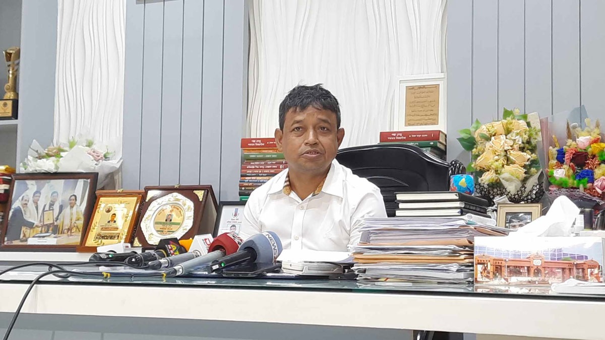 বরখাস্ত এডিসি হারুনের ওপর আগে হামলা চালানো হয়েছে: ডিবির অতিরিক্ত কমিশনার