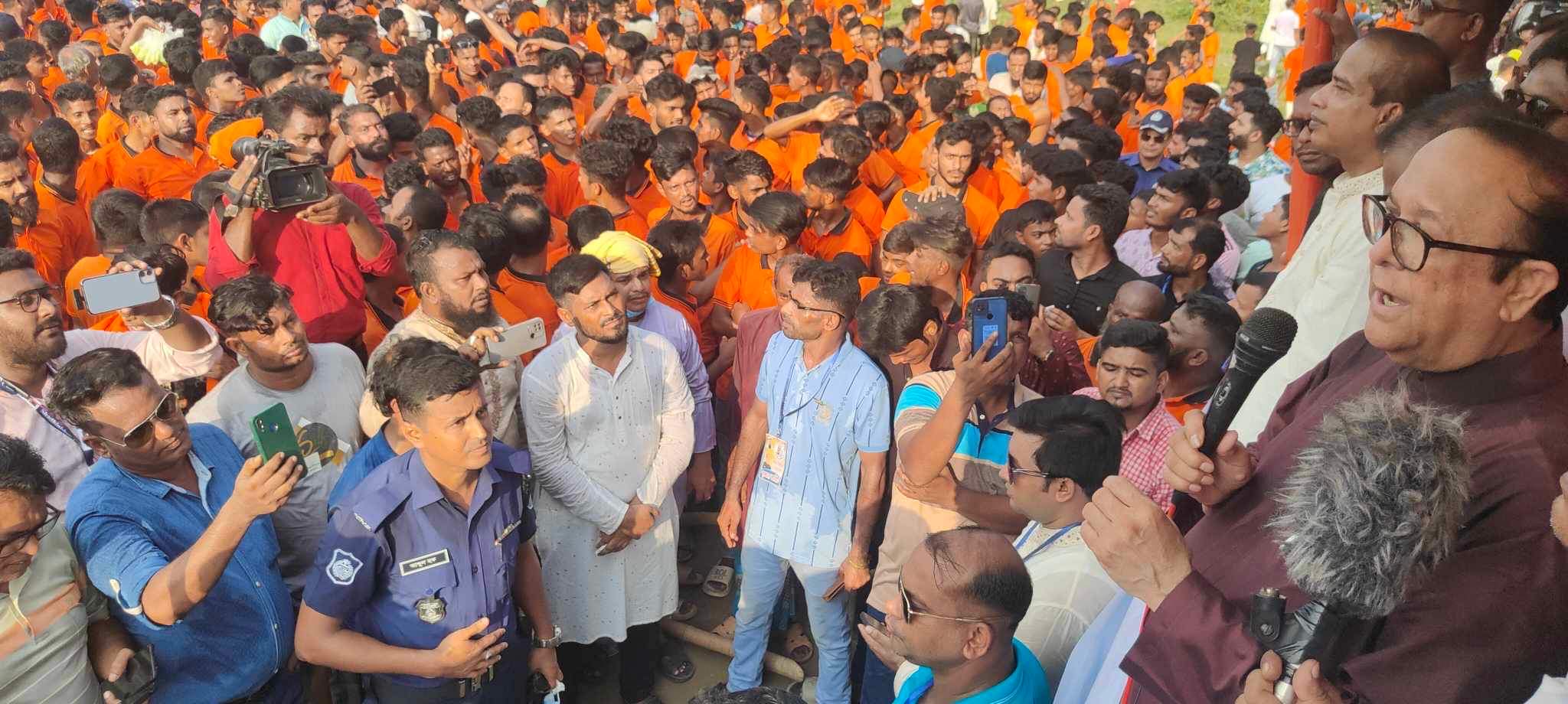 তরুণদের প্রথম ভোট যেন নৌকার পক্ষে হয়: কুমিল্লায় সমাবেশে আব্দুল্লাহ হারুন এমপি