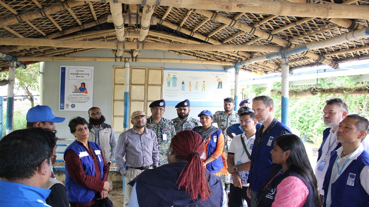 কক্সবাজারে রোহিঙ্গা ক্যাম্প পরিদর্শন করলেন জাতিসংঘের সহকারী মহাসচিব
