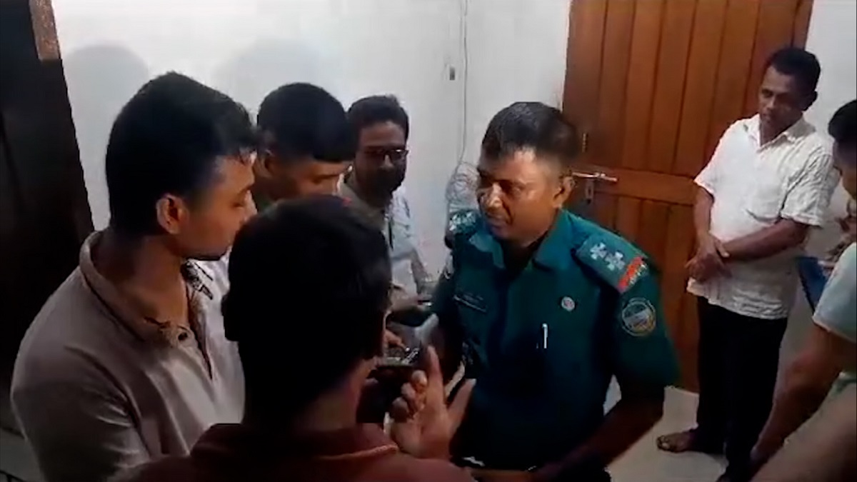 ট্রাফিক পুলিশের ওপর হামলার অভিযোগে ববির ৩ ছাত্র আটক