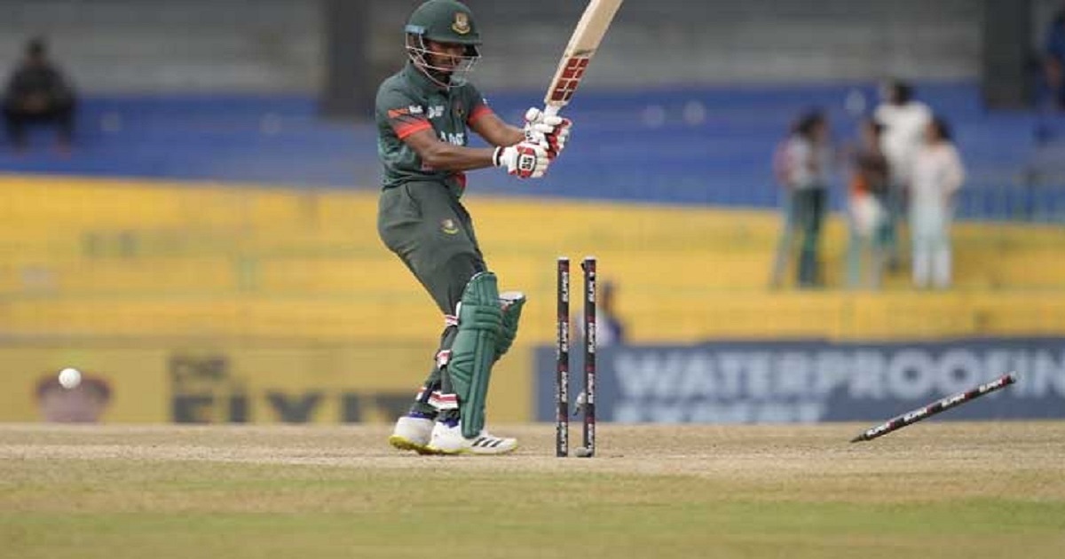 ব্যাটিং বিপর্যয়ে বাংলাদেশ, অভিষেক রাঙাতে পারেননি জাকির