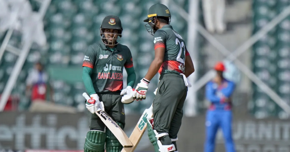 উড়ন্ত সূচনার পর জোড়া উইকেট হারালো টাইগাররা