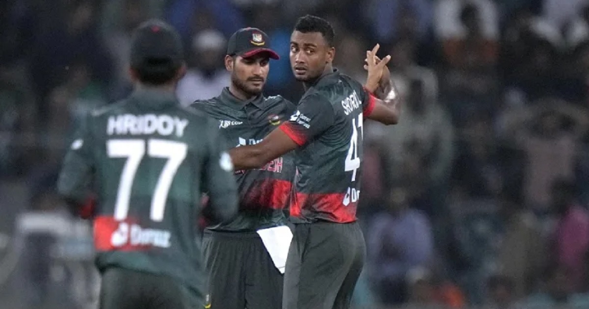 নিসাঙ্কা-মেন্ডিসকে ফেরালেন শরিফুল