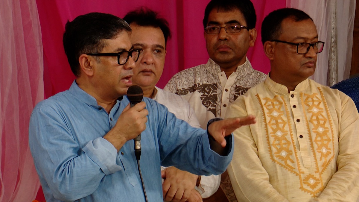 মীর জাফররা দেশকে বিদেশিদের হাতে তুলে দিতে চান: বিপ্লব বড়ুয়া