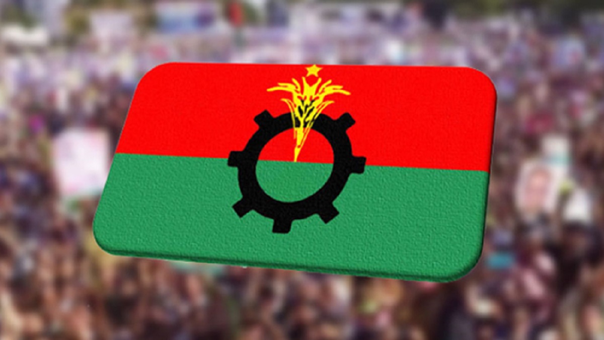 প্রতিষ্ঠাবার্ষিকীতে জিয়াউর রহমানের সমাধিতে বিএনপির শ্রদ্ধা