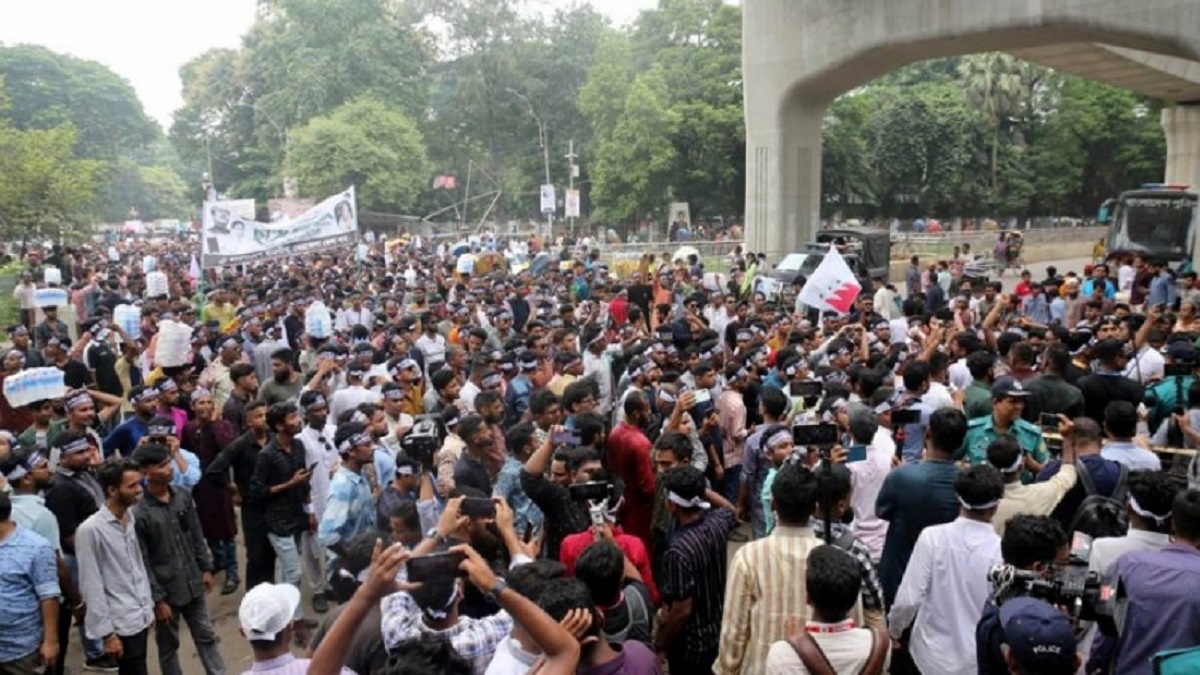 সোহরাওয়ার্দী উদ্যানে সাজসাজ রব, জড়ো হচ্ছেন ছাত্রলীগের নেতাকর্মীরা