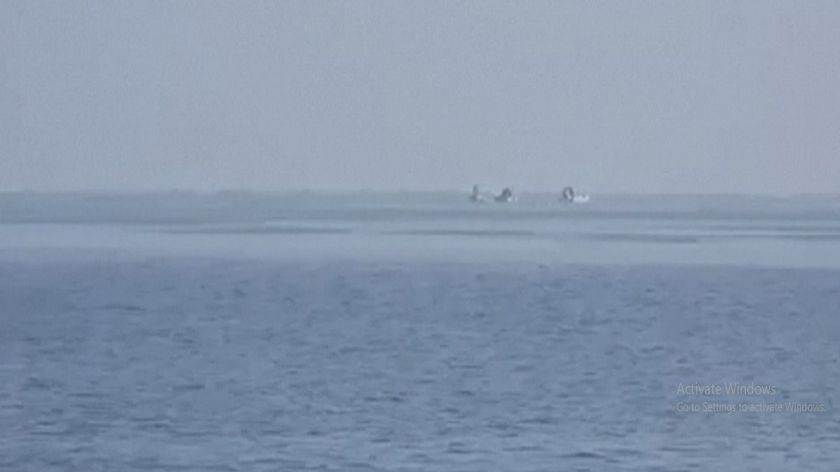 সমুদ্রসীমায় ভাসমান ব্যারিকেড নিয়ে চীন-ফিলিপাইনের মধ্যে উত্তেজনা